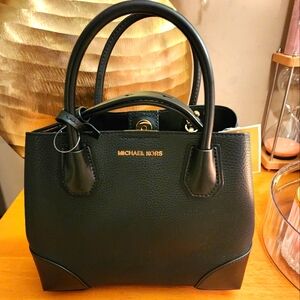 Michael Kors sm center zip tote